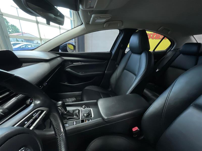 2021 MAZDA MAZDA3 Select 