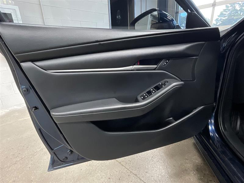 2021 MAZDA MAZDA3 Select 
