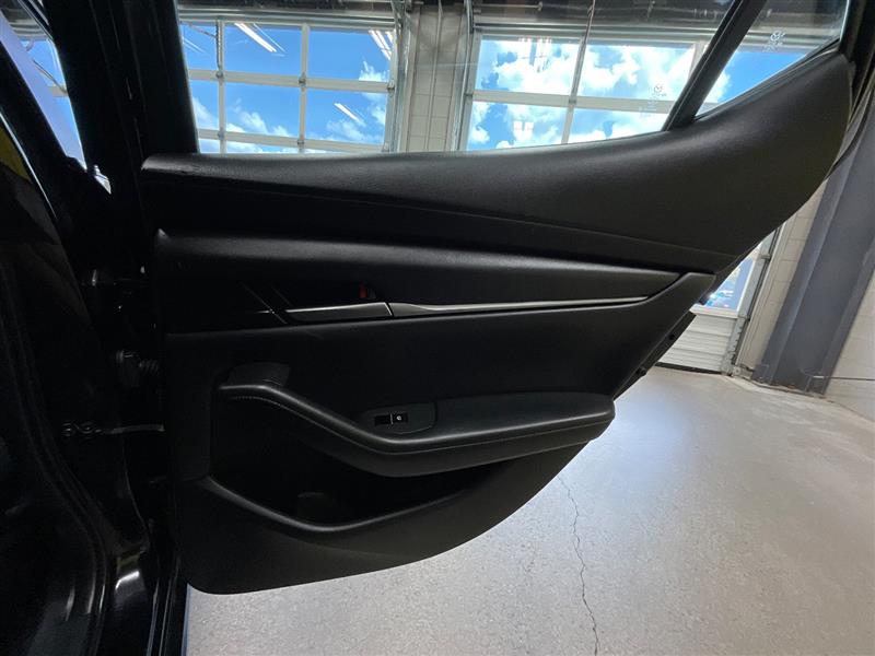 2022 MAZDA MAZDA3 HATCHBACK Select