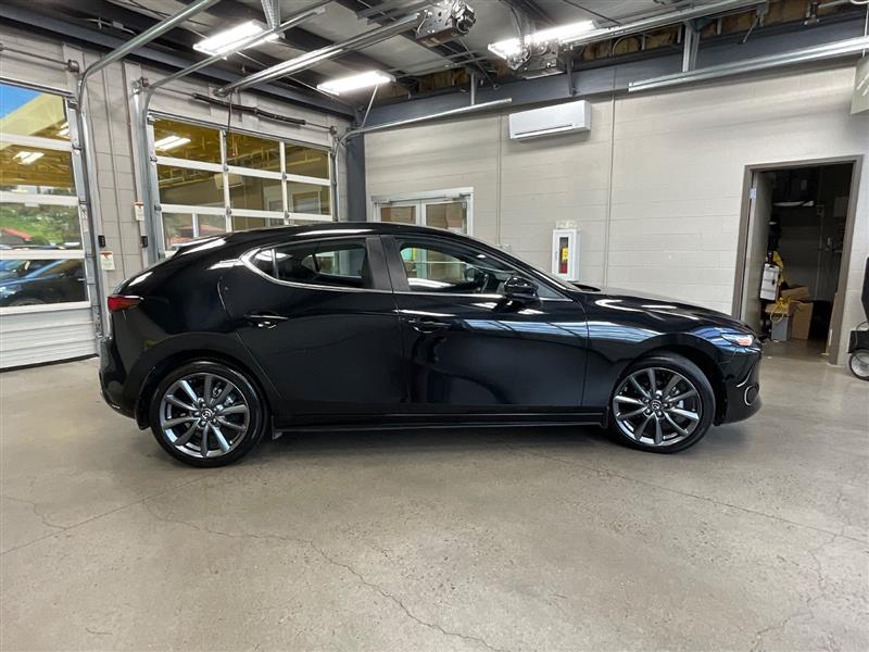 2022 MAZDA MAZDA3 HATCHBACK Select