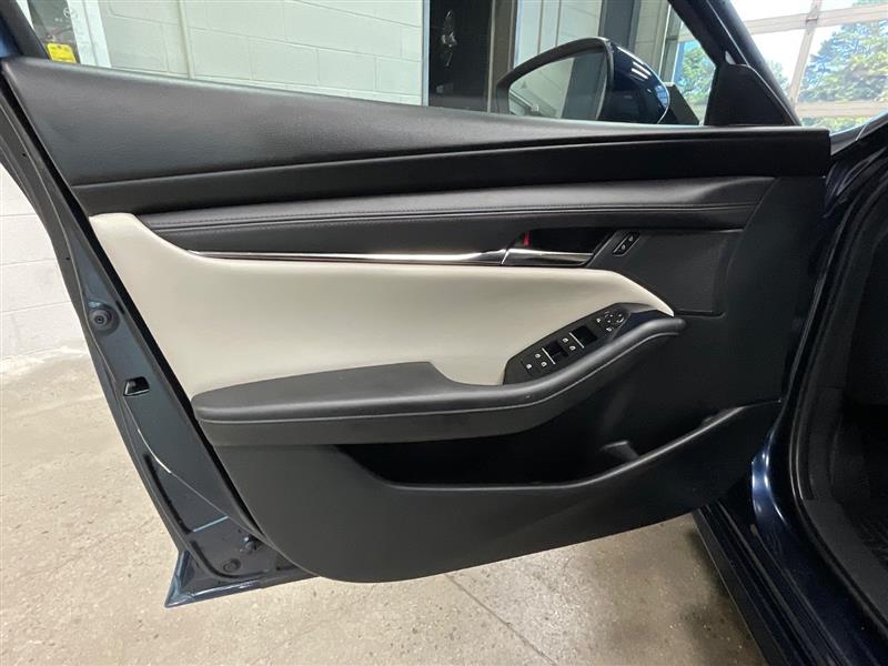 2019 MAZDA MAZDA3 HATCHBACK Preferred