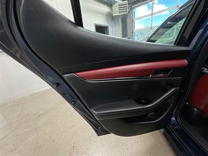 2019 MAZDA MAZDA3 HATCHBACK w/Premium Pkg