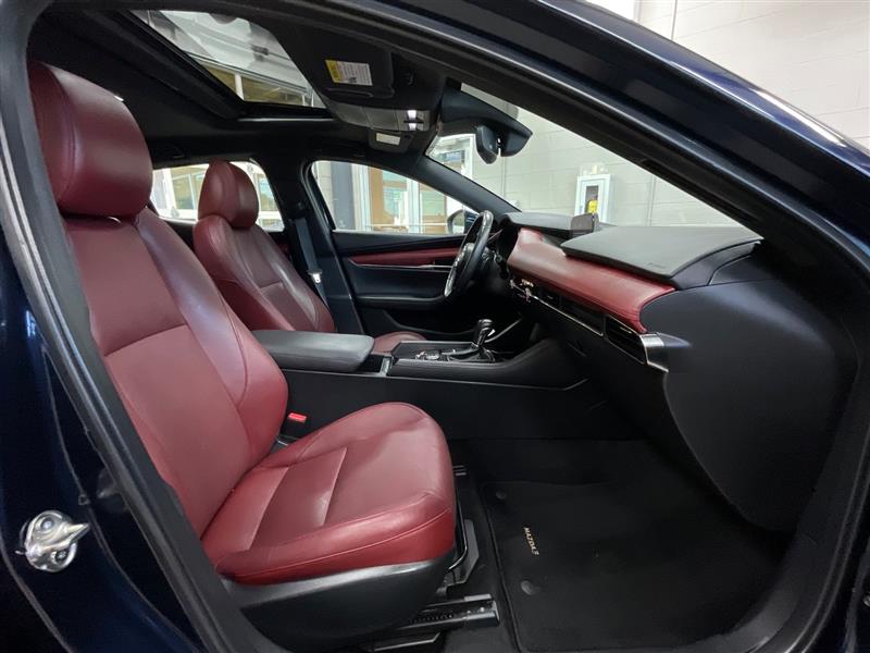 2019 MAZDA MAZDA3 HATCHBACK w/Premium Pkg