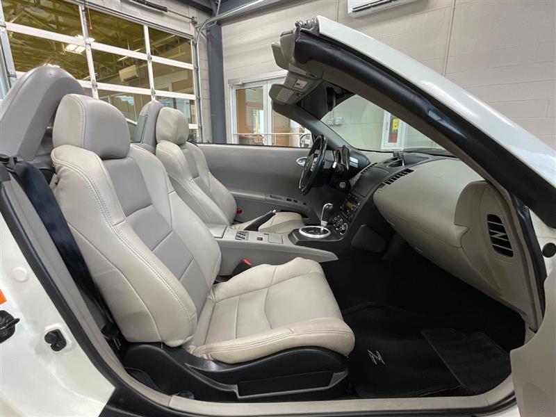 2004 NISSAN 350Z TOURING