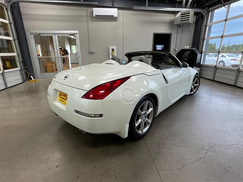 2004 NISSAN 350Z TOURING