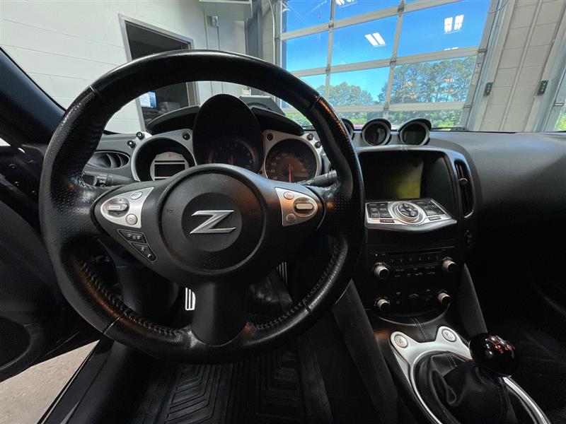 2012 NISSAN 370Z TOURING