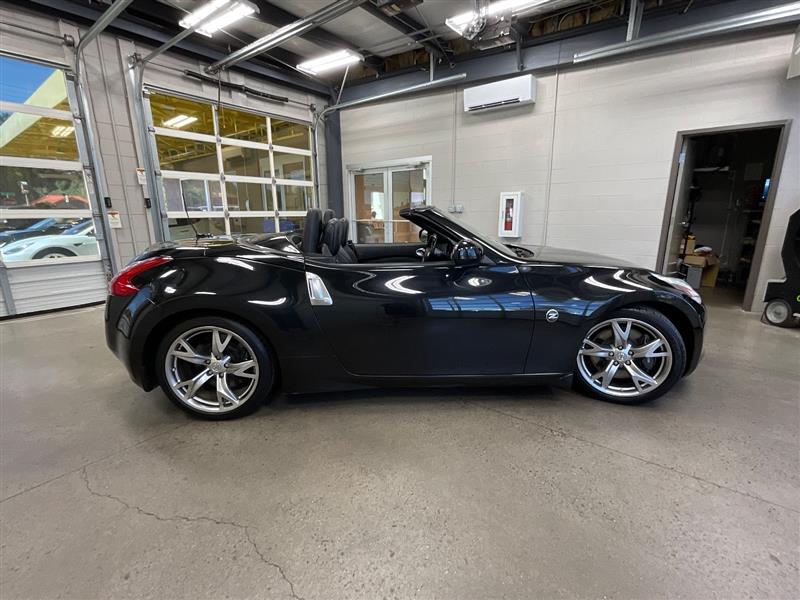 2012 NISSAN 370Z TOURING