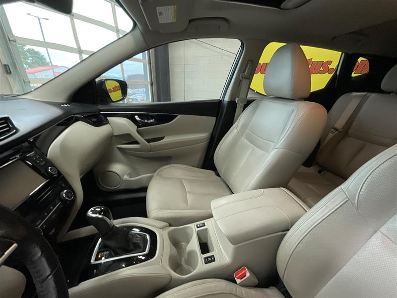 2017 NISSAN ROGUE SPORT SL