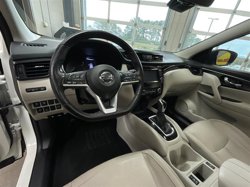 2017 NISSAN ROGUE SPORT SL