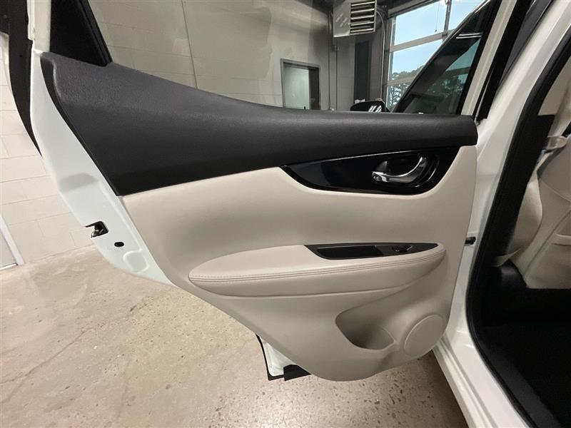 2017 NISSAN ROGUE SPORT SL
