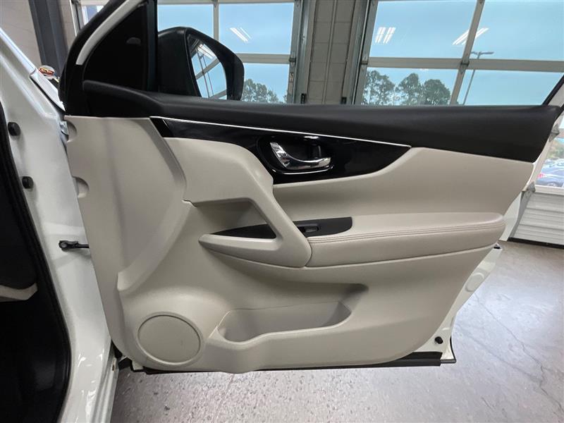 2017 NISSAN ROGUE SPORT SL