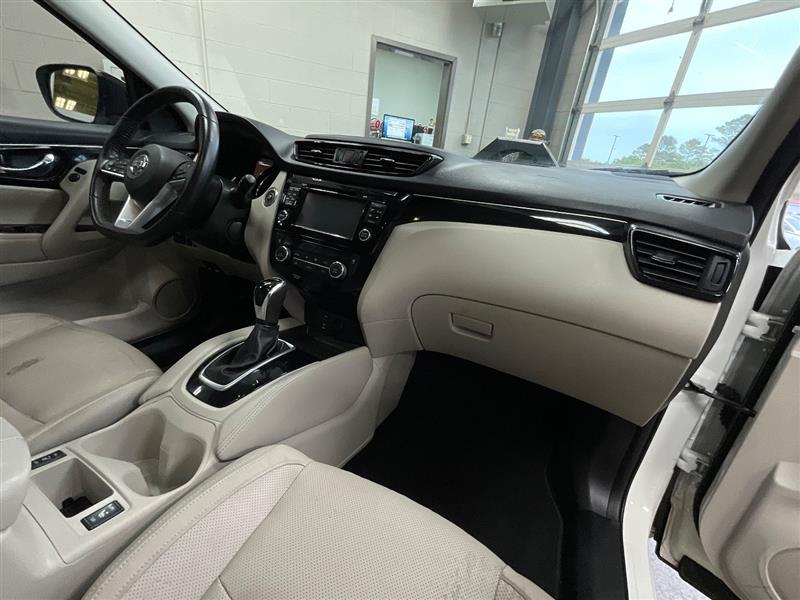 2017 NISSAN ROGUE SPORT SL