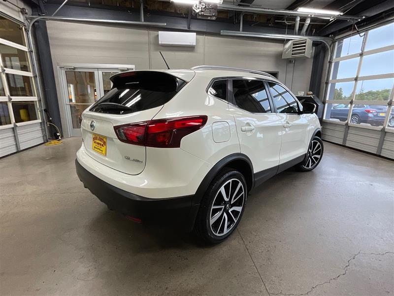2017 NISSAN ROGUE SPORT SL