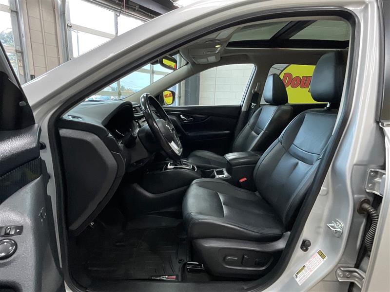 2017 NISSAN ROGUE SL