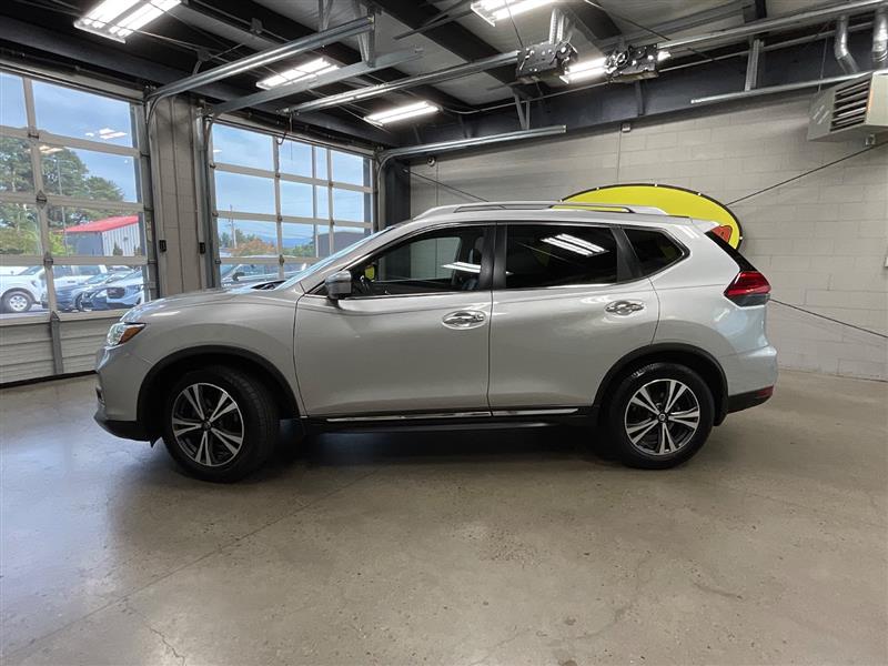 2017 NISSAN ROGUE SL