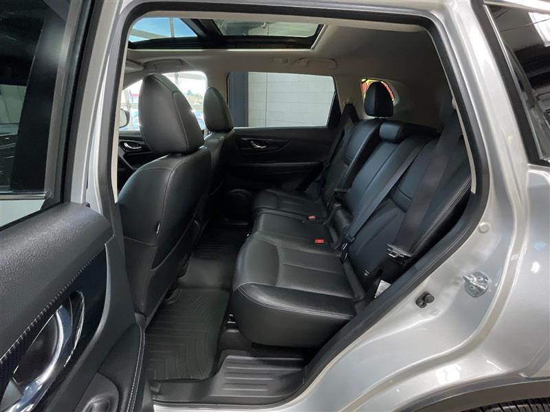 2017 NISSAN ROGUE SL