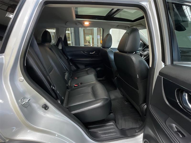 2017 NISSAN ROGUE SL
