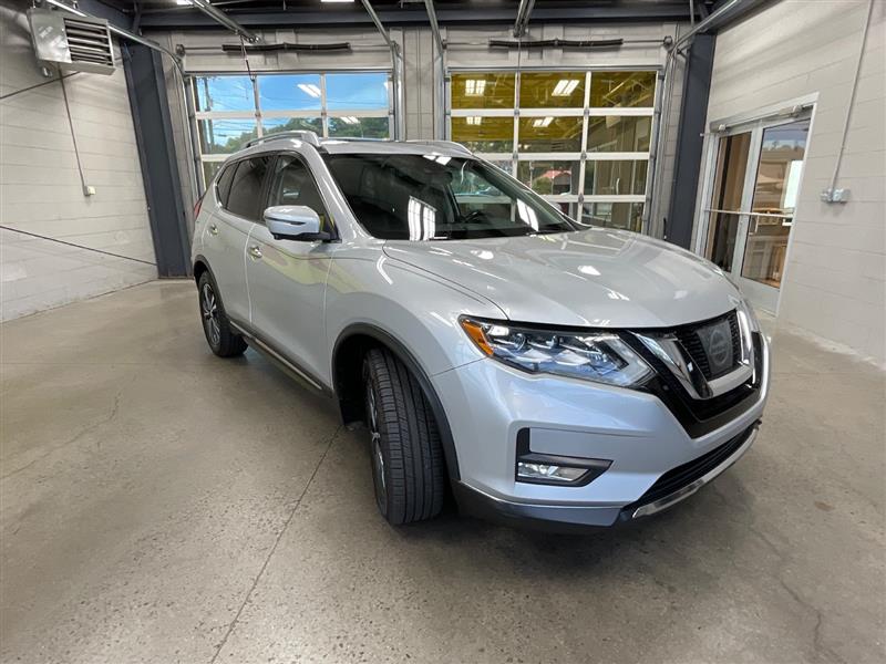 2017 NISSAN ROGUE SL