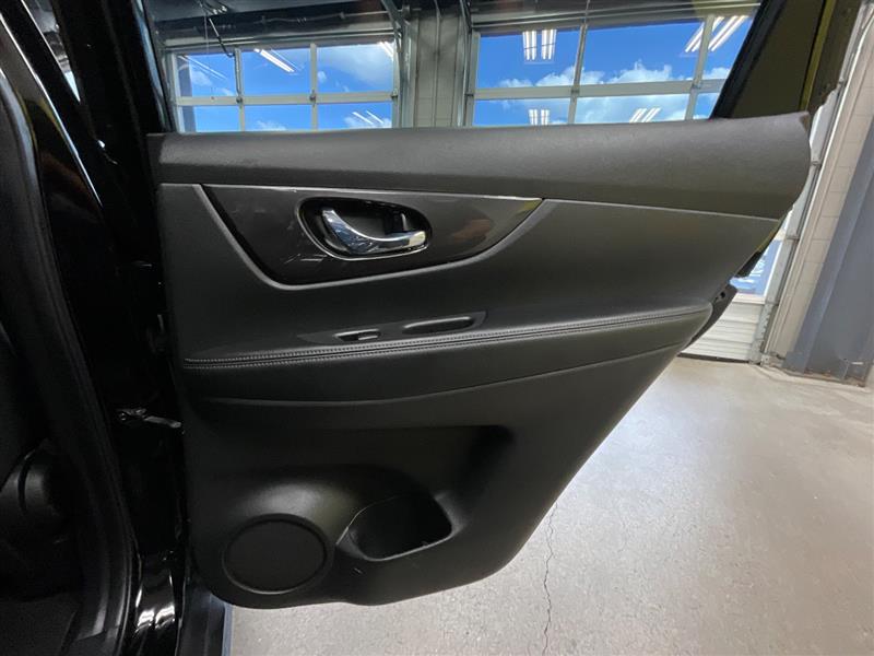 2020 NISSAN ROGUE SV