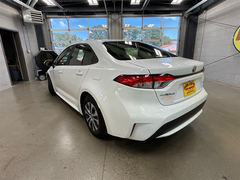 2021 TOYOTA COROLLA HYBRID LE