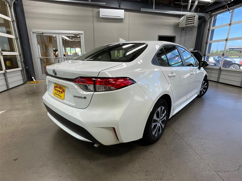 2021 TOYOTA COROLLA HYBRID LE