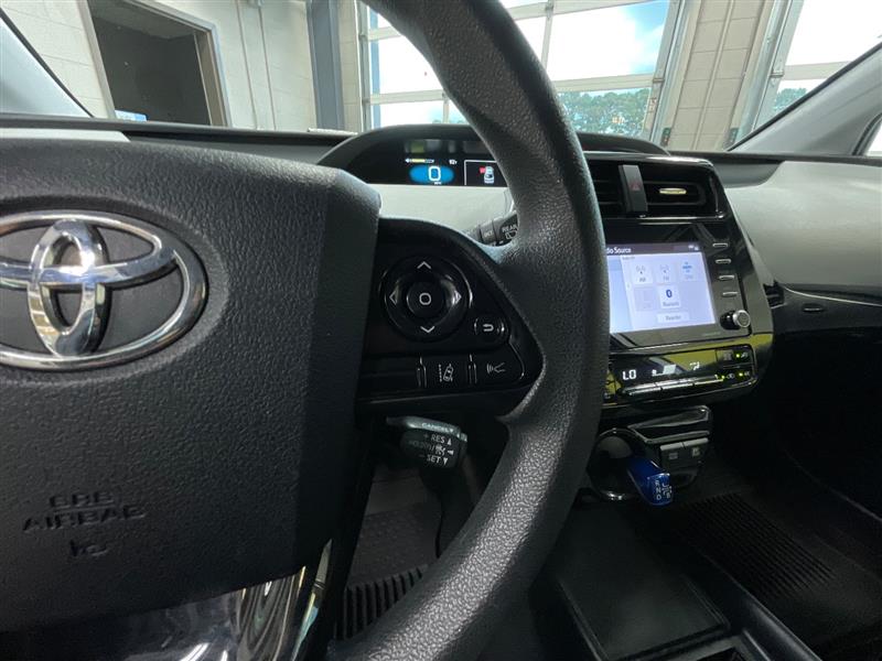 2022 TOYOTA PRIUS LE