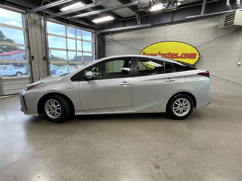 2022 TOYOTA PRIUS LE