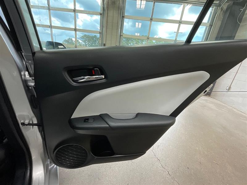 2022 TOYOTA PRIUS LE