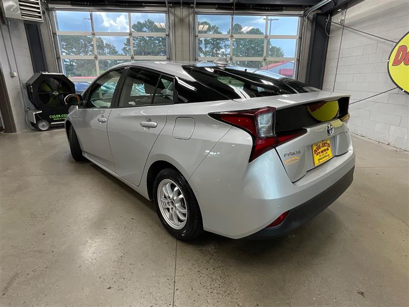 2022 TOYOTA PRIUS LE