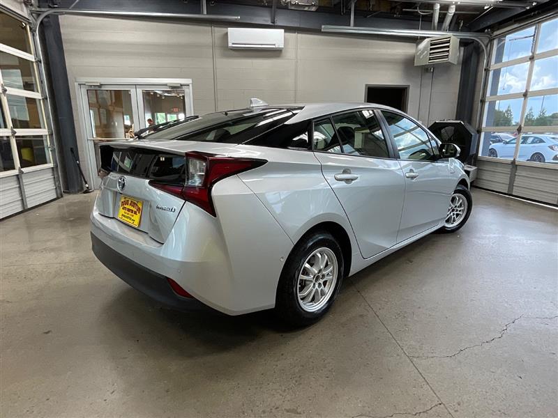 2022 TOYOTA PRIUS LE