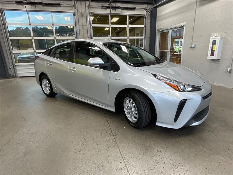 2022 TOYOTA PRIUS LE