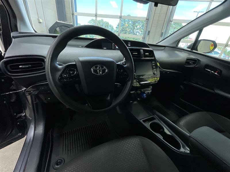 2022 TOYOTA PRIUS LE