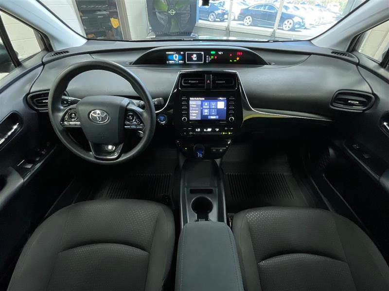2022 TOYOTA PRIUS LE