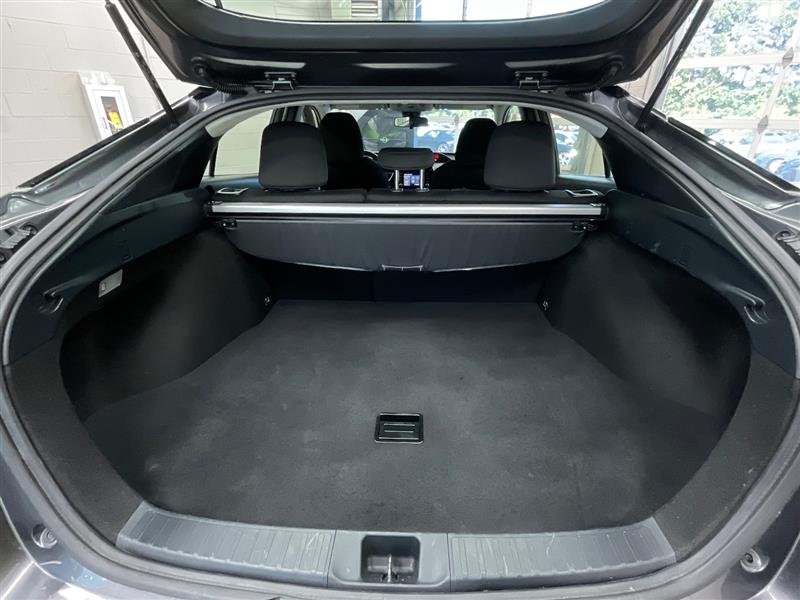 2022 TOYOTA PRIUS LE