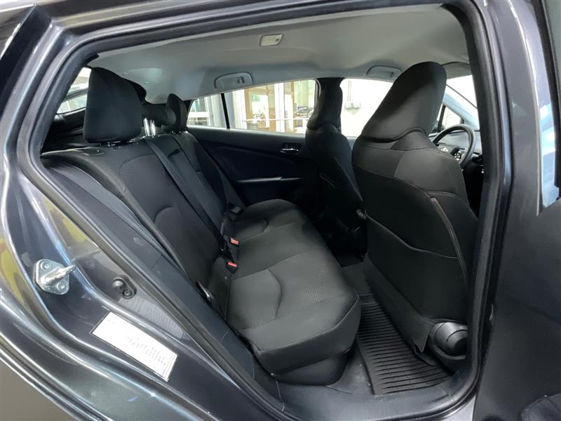 2022 TOYOTA PRIUS LE