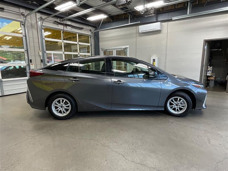 2017 TOYOTA PRIUS PRIME Premium