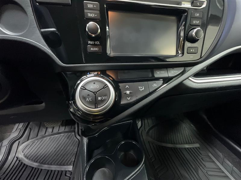 2016 TOYOTA PRIUS C Two