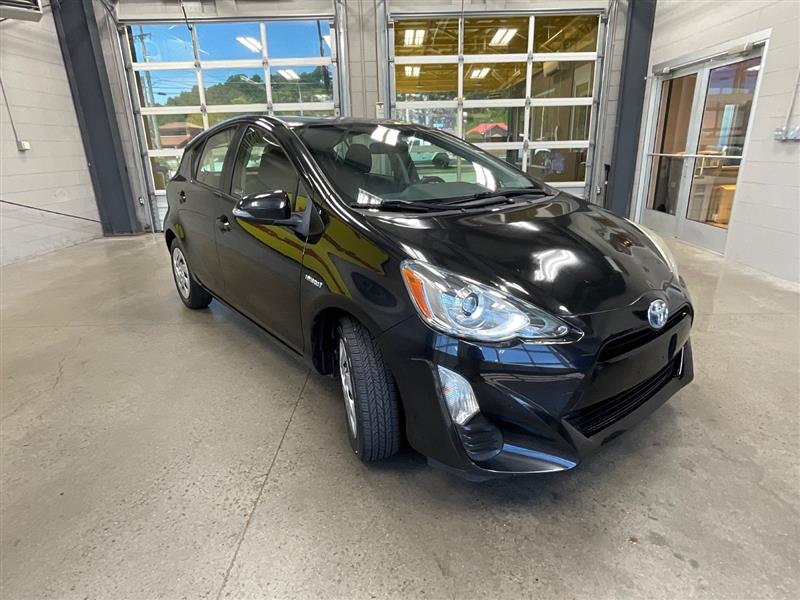 2016 TOYOTA PRIUS C Two