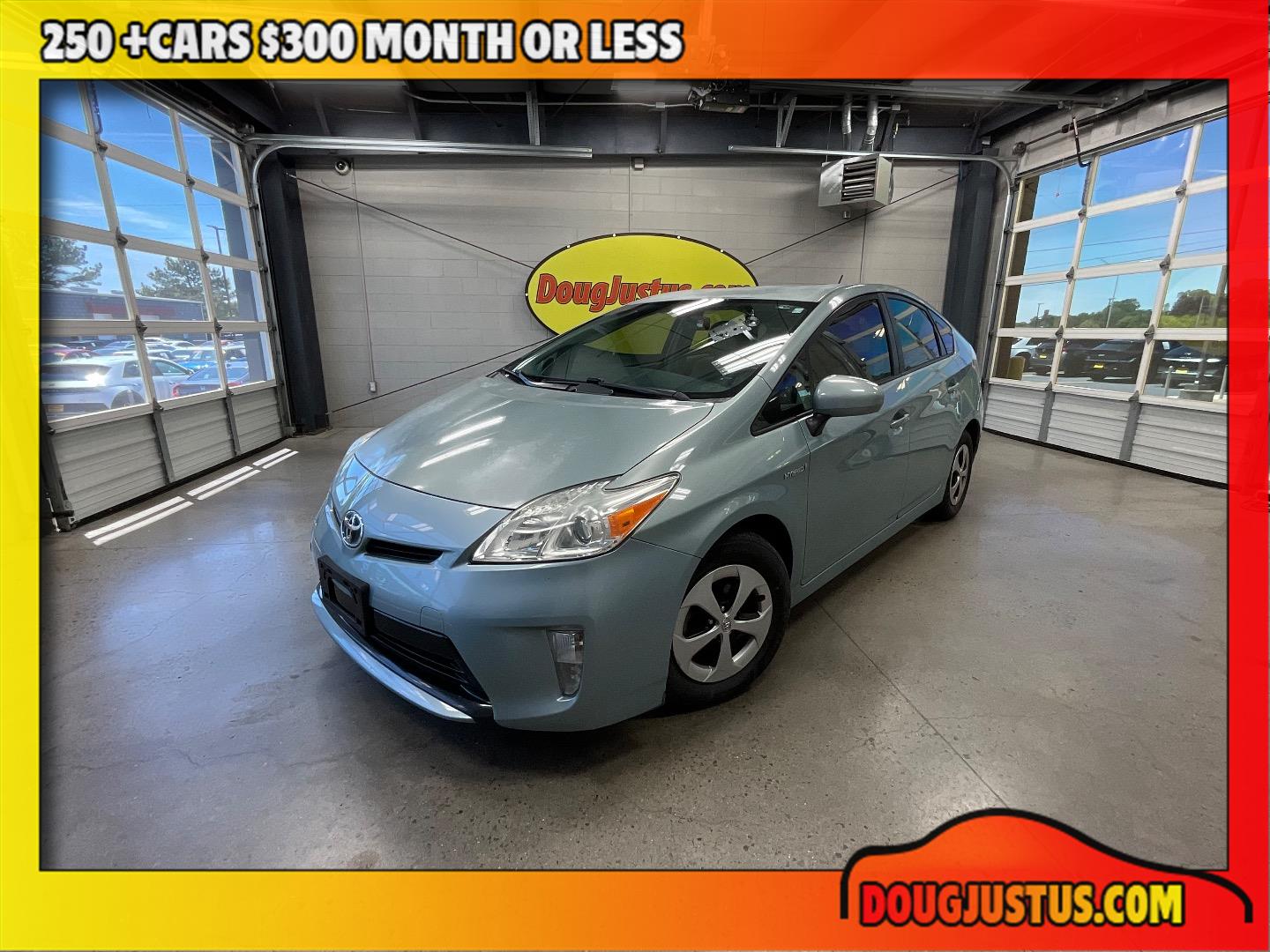 2015 Toyota Prius Two's photo