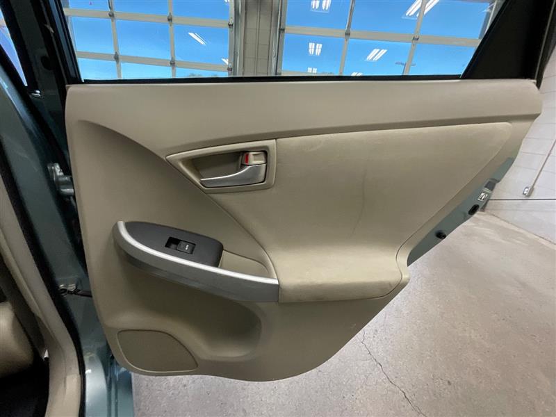 2015 TOYOTA PRIUS II