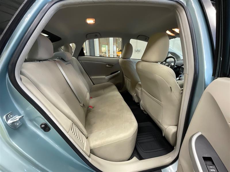 2015 TOYOTA PRIUS II