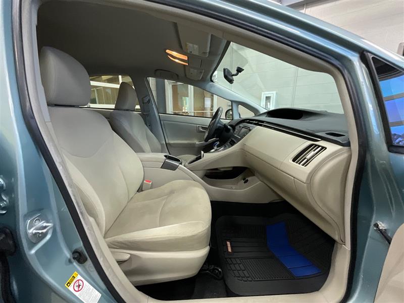 2015 TOYOTA PRIUS II