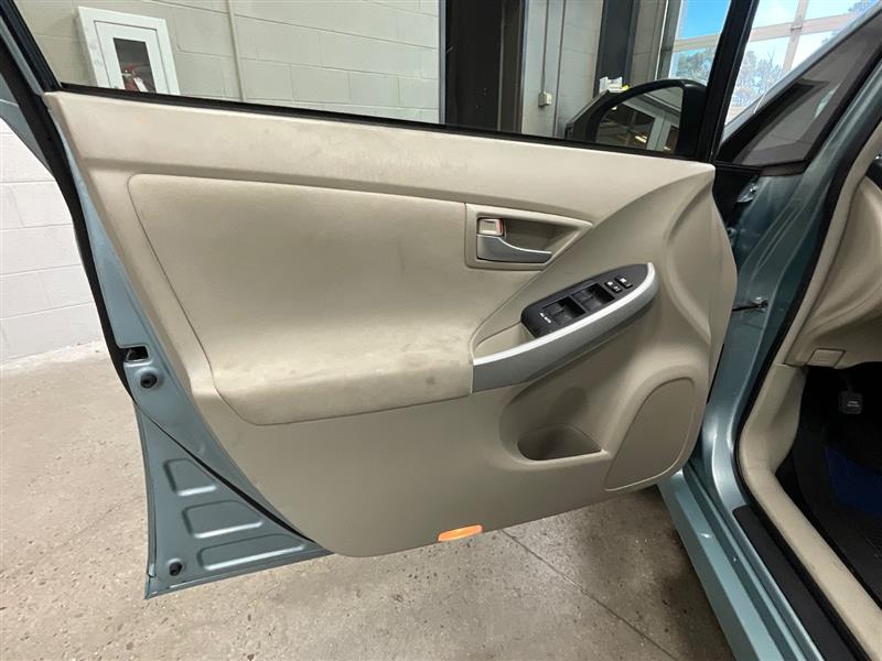 2015 TOYOTA PRIUS II