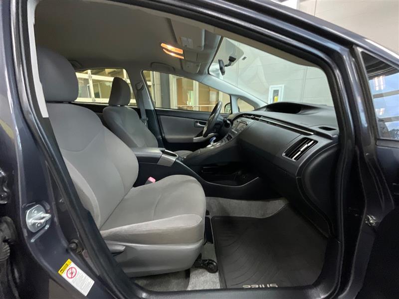 2013 TOYOTA PRIUS TWO