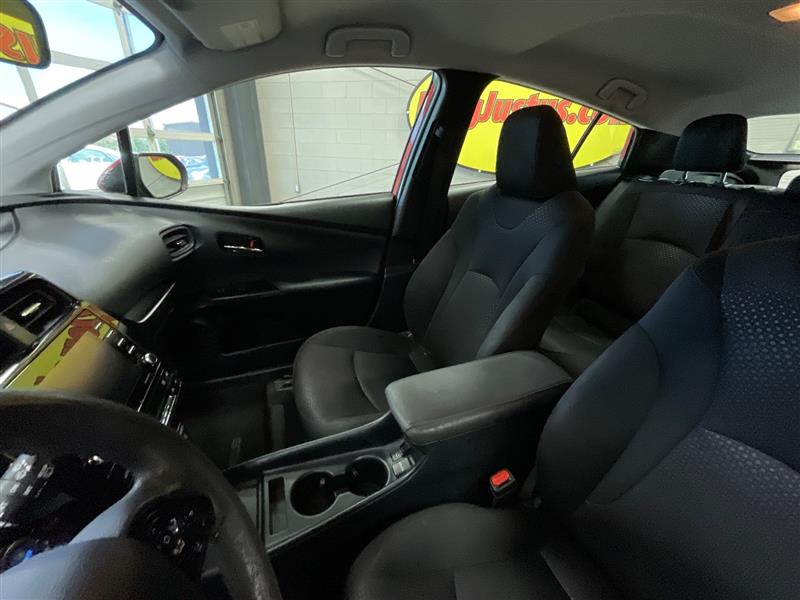 2021 TOYOTA PRIUS LE