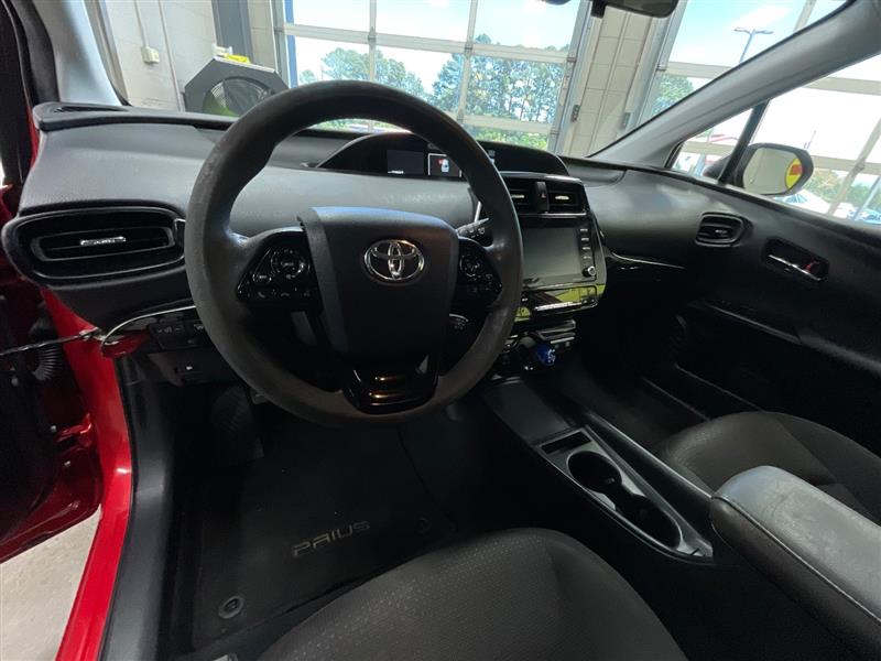 2021 TOYOTA PRIUS LE