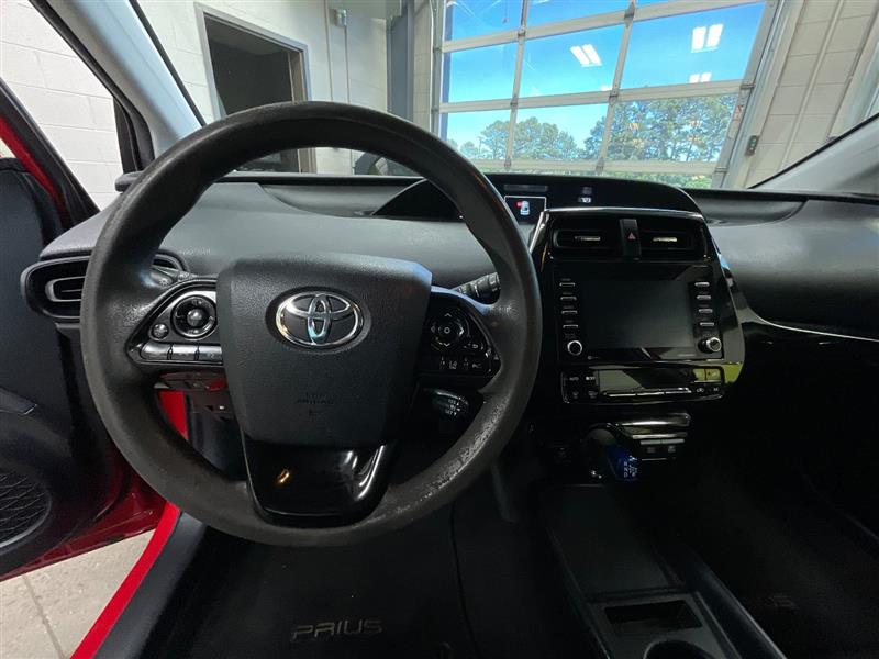 2021 TOYOTA PRIUS LE