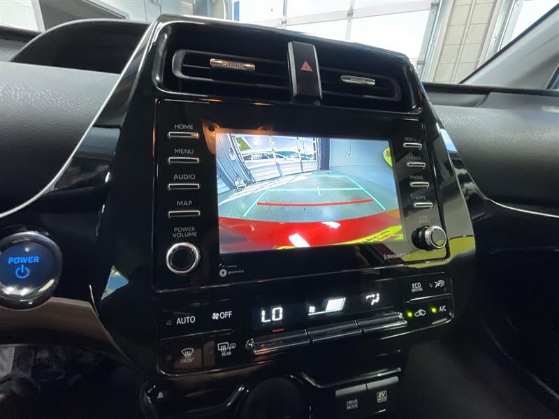 2021 TOYOTA PRIUS LE