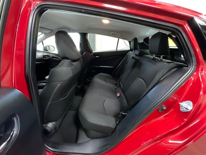2021 TOYOTA PRIUS LE
