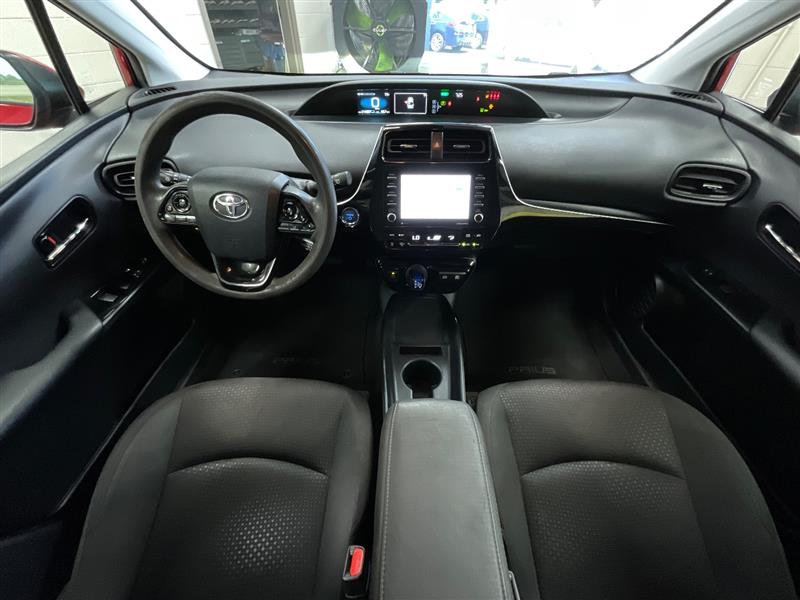 2021 TOYOTA PRIUS LE